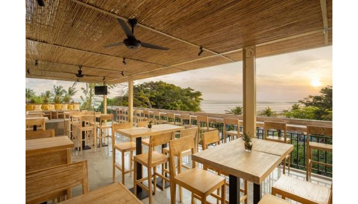 Away Bali Legian Camakila Resort poza 16