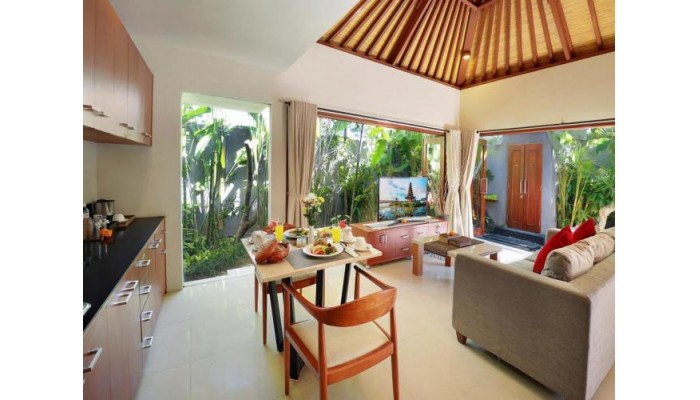 Hotel Legian Kriyamaha Villa poza 6