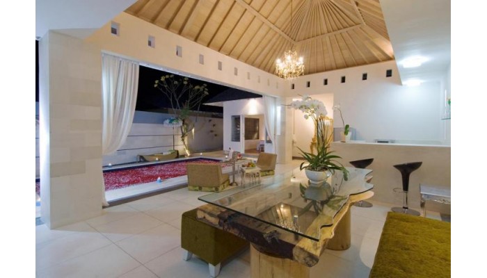 Kamuela Villa Seminyak poza 4