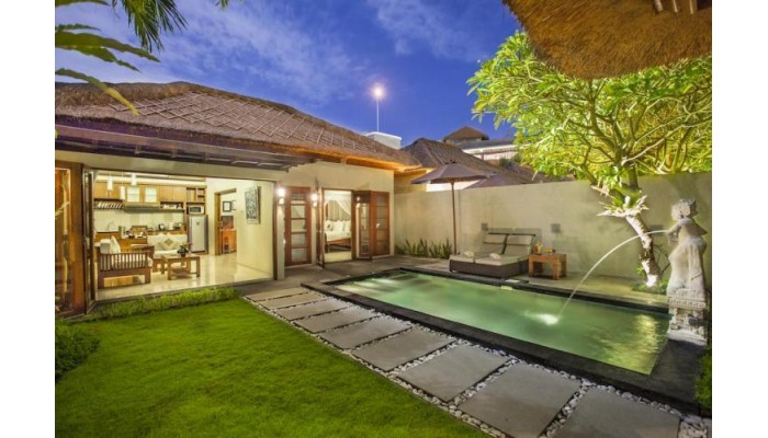 Hotel Bali Baliku Beach Front Luxury Private Pool Villas poza 0