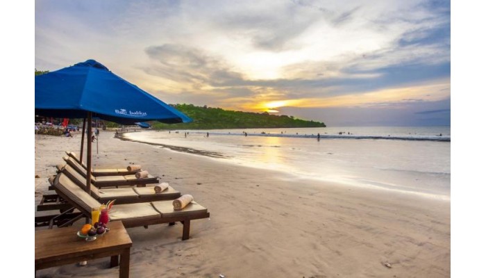 Hotel Bali Baliku Beach Front Luxury Private Pool Villas poza 2