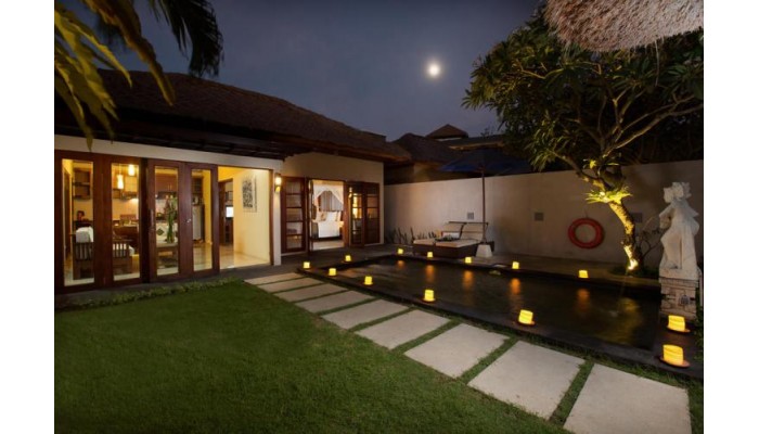 Hotel Bali Baliku Beach Front Luxury Private Pool Villas poza 9